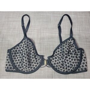 Victorias Secret Black Daisy Floral Embroidered Front Close Bra 34DD Strappy